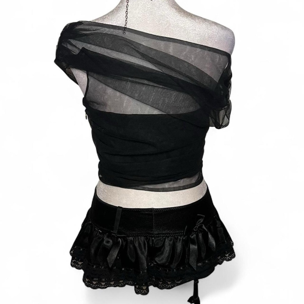 NBD x revolve Yara Black Sheer One-Shoulder corset top - Picture 5 of 8